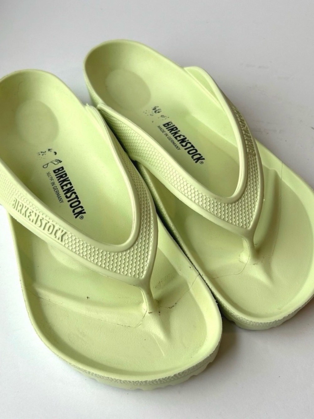 Birkenstock Women’s Light Lime EVA Gizeh Flip Sandals